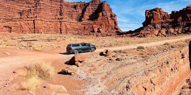 Off road drive in the red rocks of southern Utah